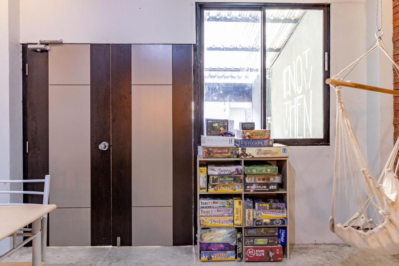 The Beds Ever Hostel (Adults Only) Bangkok Esterno foto