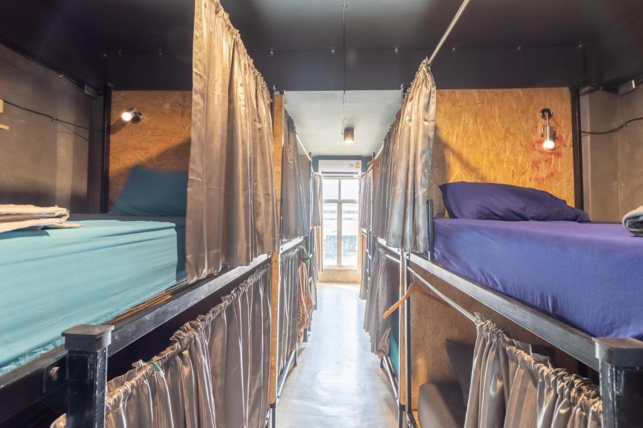 The Beds Ever Hostel (Adults Only) Bangkok Esterno foto