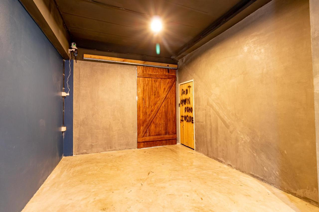 The Beds Ever Hostel (Adults Only) Bangkok Esterno foto