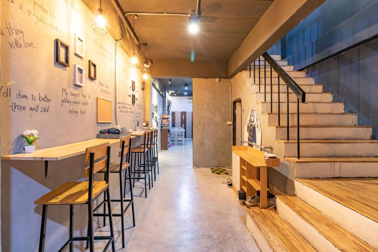 The Beds Ever Hostel (Adults Only) Bangkok Esterno foto