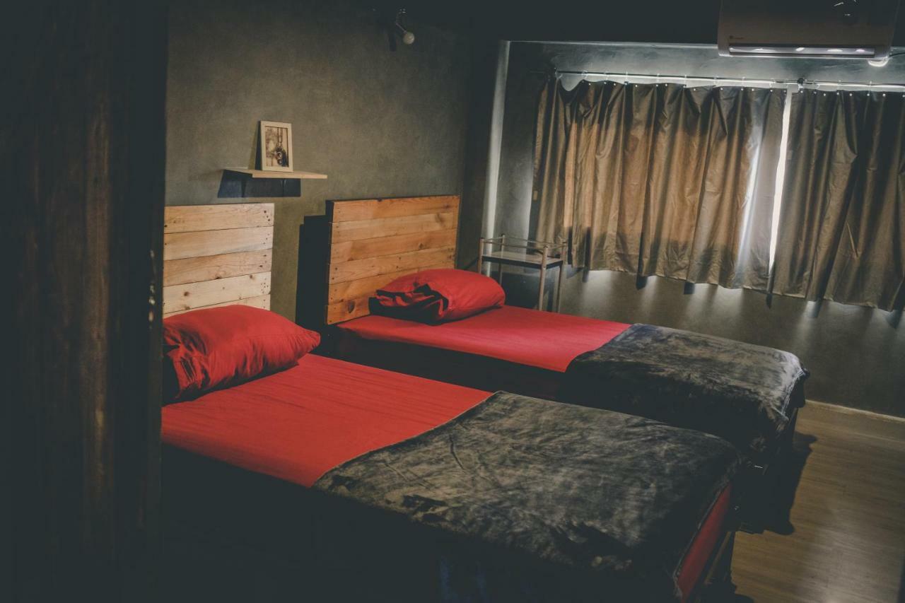 The Beds Ever Hostel (Adults Only) Bangkok Esterno foto