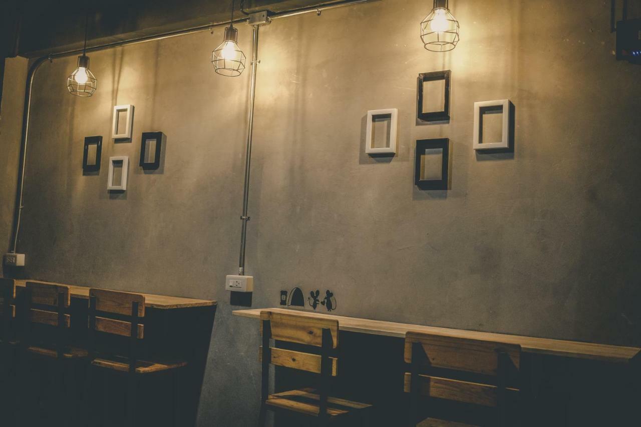 The Beds Ever Hostel (Adults Only) Bangkok Esterno foto